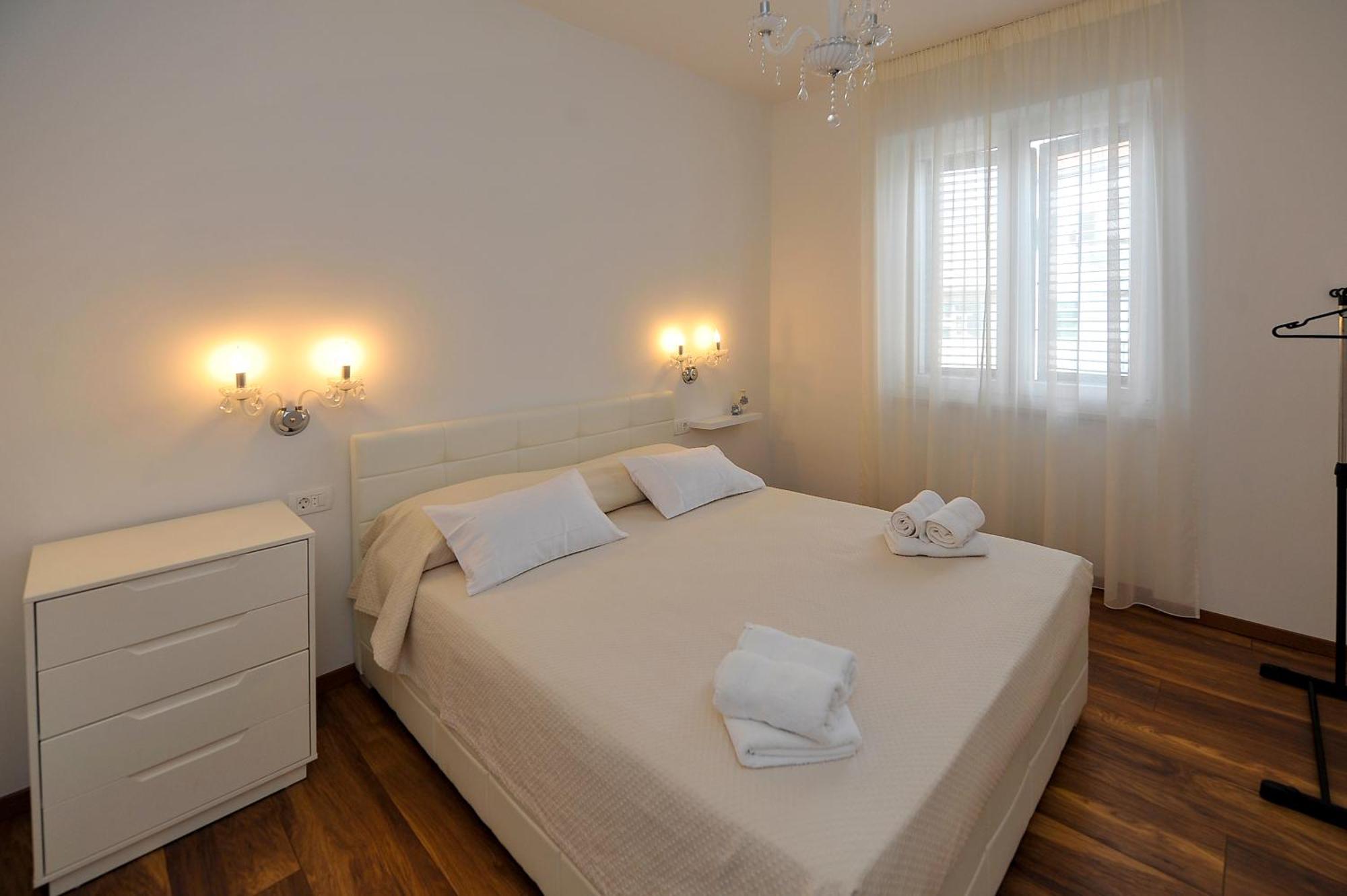 St Lux Apartment *
